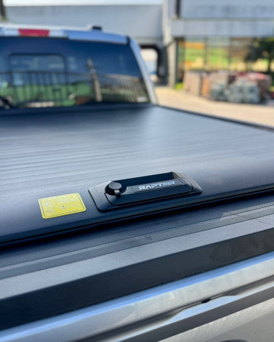 Ford F-150 (2021+) / RAM 1500 Sin RamBox (2019+) - Tapa Retráctil Manual Raptor