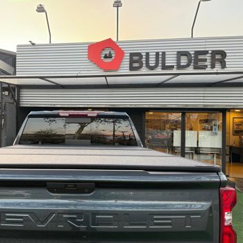 Tapa Plegable Dura BULX5 SLIM Chevrolet Silverado 1500 CD 19 ->