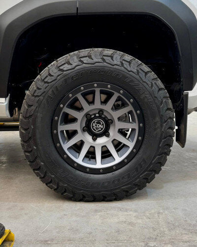 Llanta Icon Alloys Compression Titanium | 17x8.5" | 6x139.7 | Offset 0